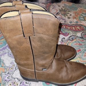 Justin cowboy boots size 7B, mens Justin boots 7B, Justin mens boots sz 7 basic